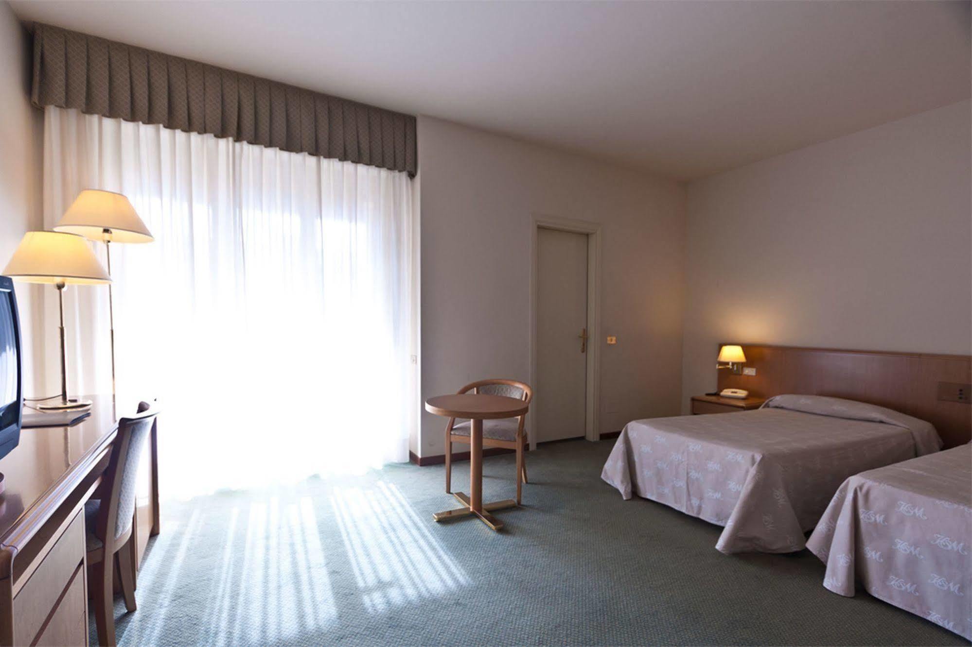 Hotel San Michele Кальтаниссетта Экстерьер фото